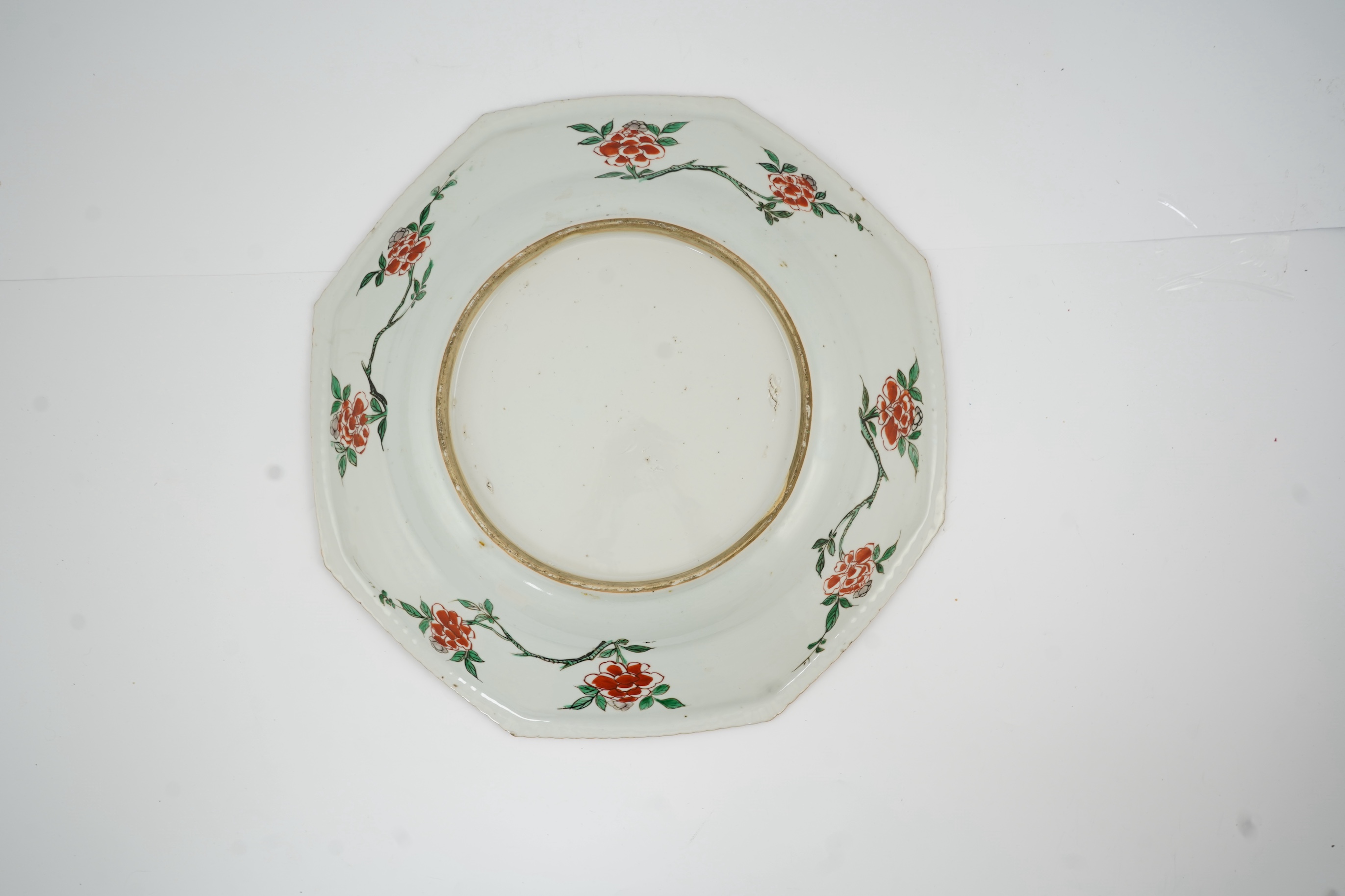 A Chinese famille verte octagonal dish, Kangxi period